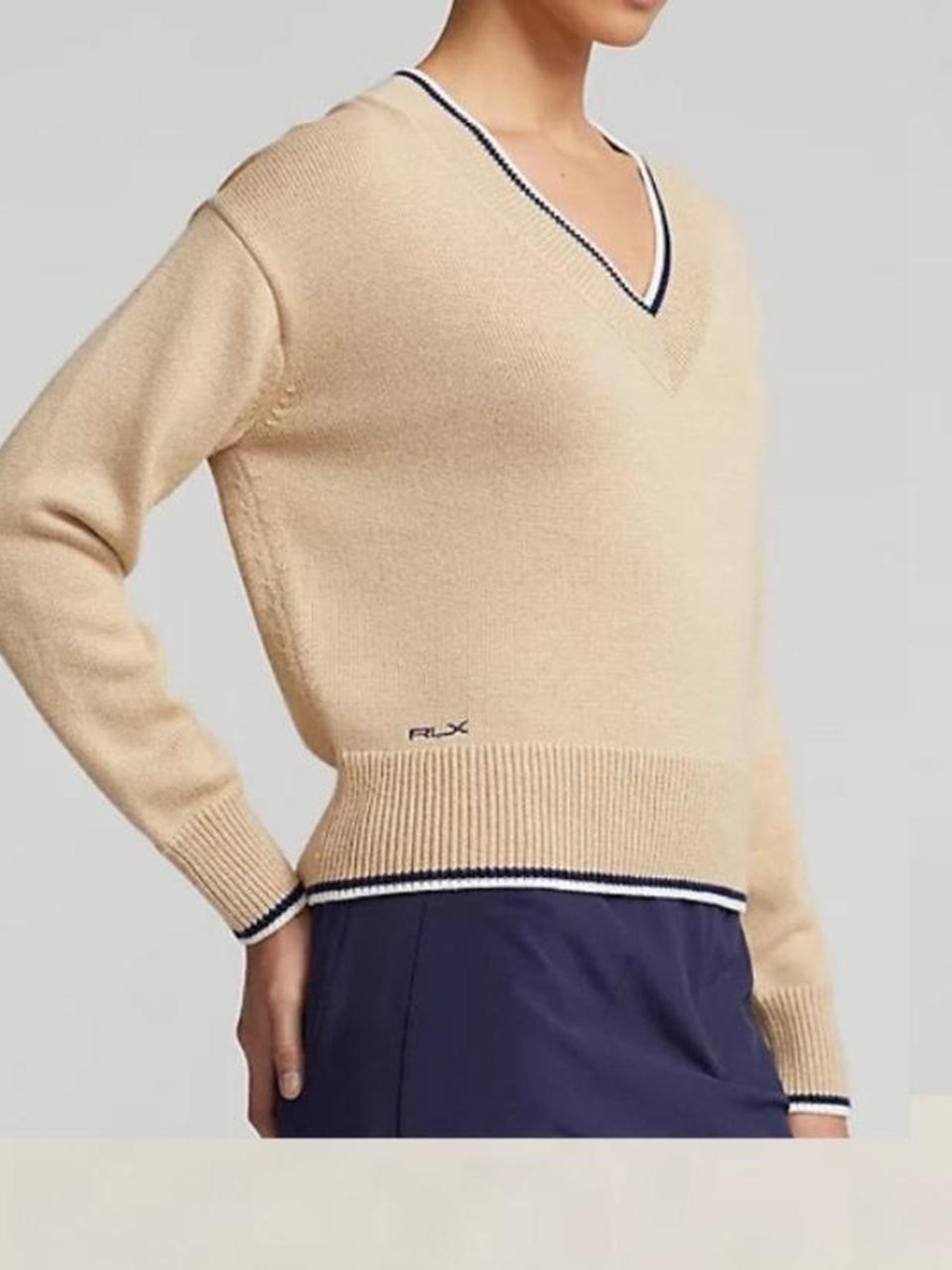 RLX Ralph Lauren | V-Neck Golf Sweater Cream Tan & Navy | Medium